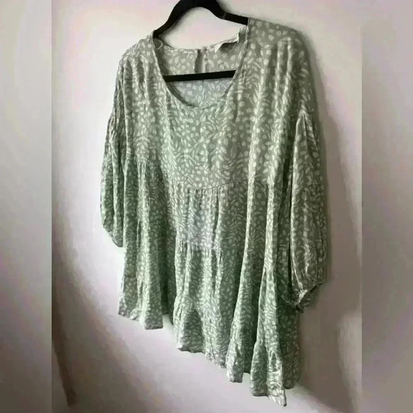 Petal &  Pup Oversized Tunic Top - Picture 1 of 6
